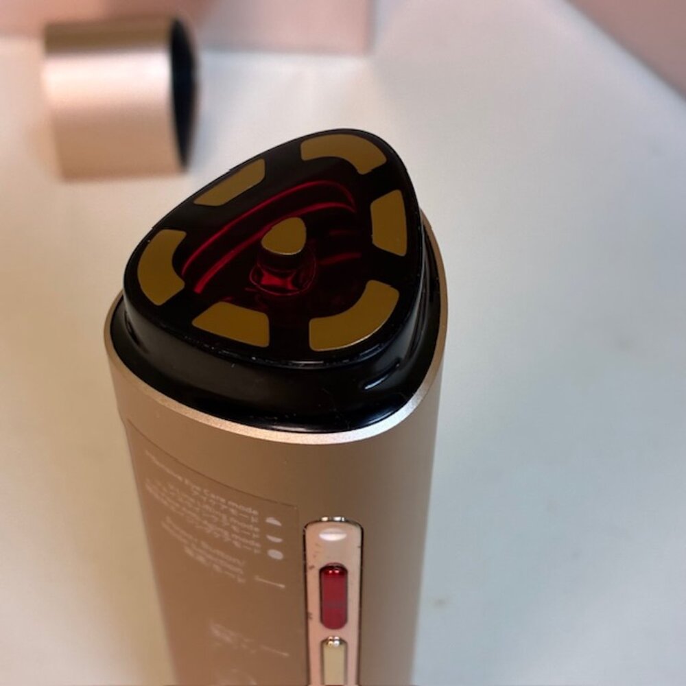 AMIRO R3 Turbo Facial RF Skin Tightening Device - Picture 5 of 8